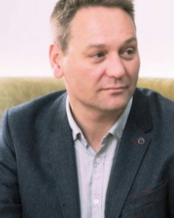 Neil Sterling, Director