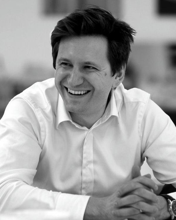 Oliver Kampshoff, Chartered Architect